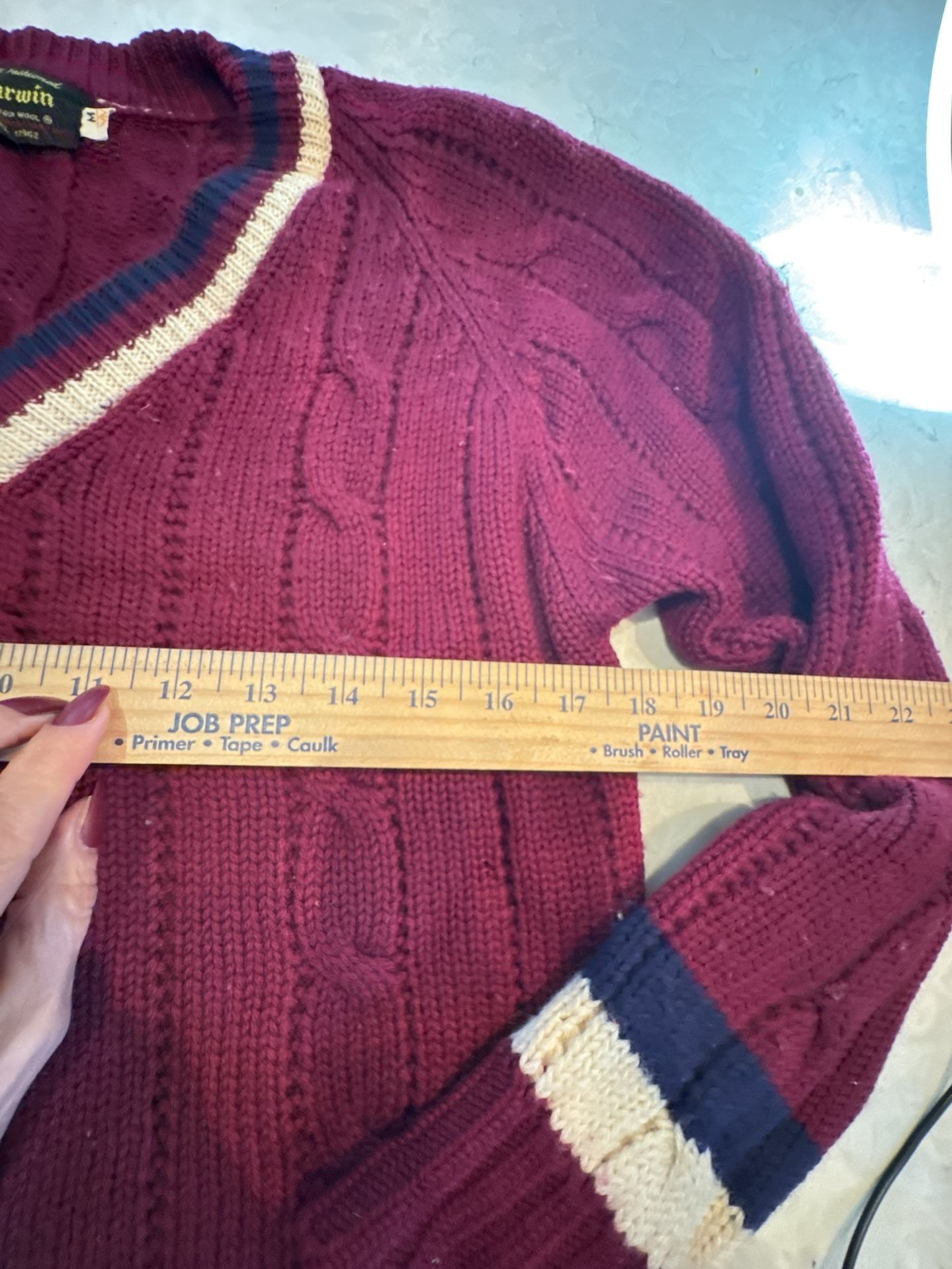 Darwin V-Neck Sweater Size M Maroon Cable Knit Virgin Wool 4