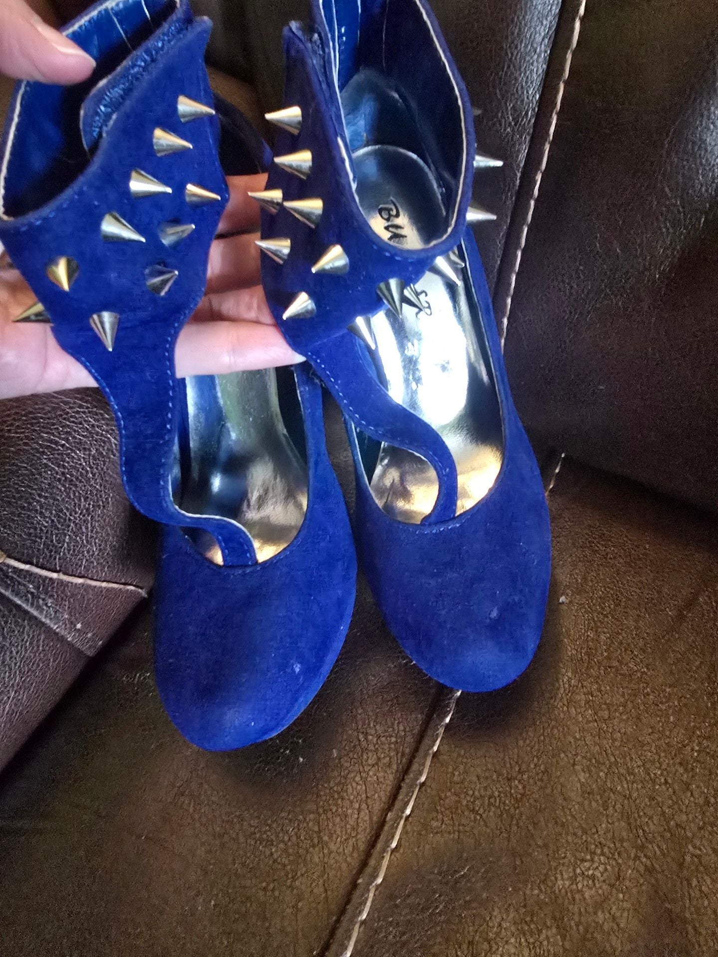 Wild Pair Emery Blue Spiked Heels Pumps 4