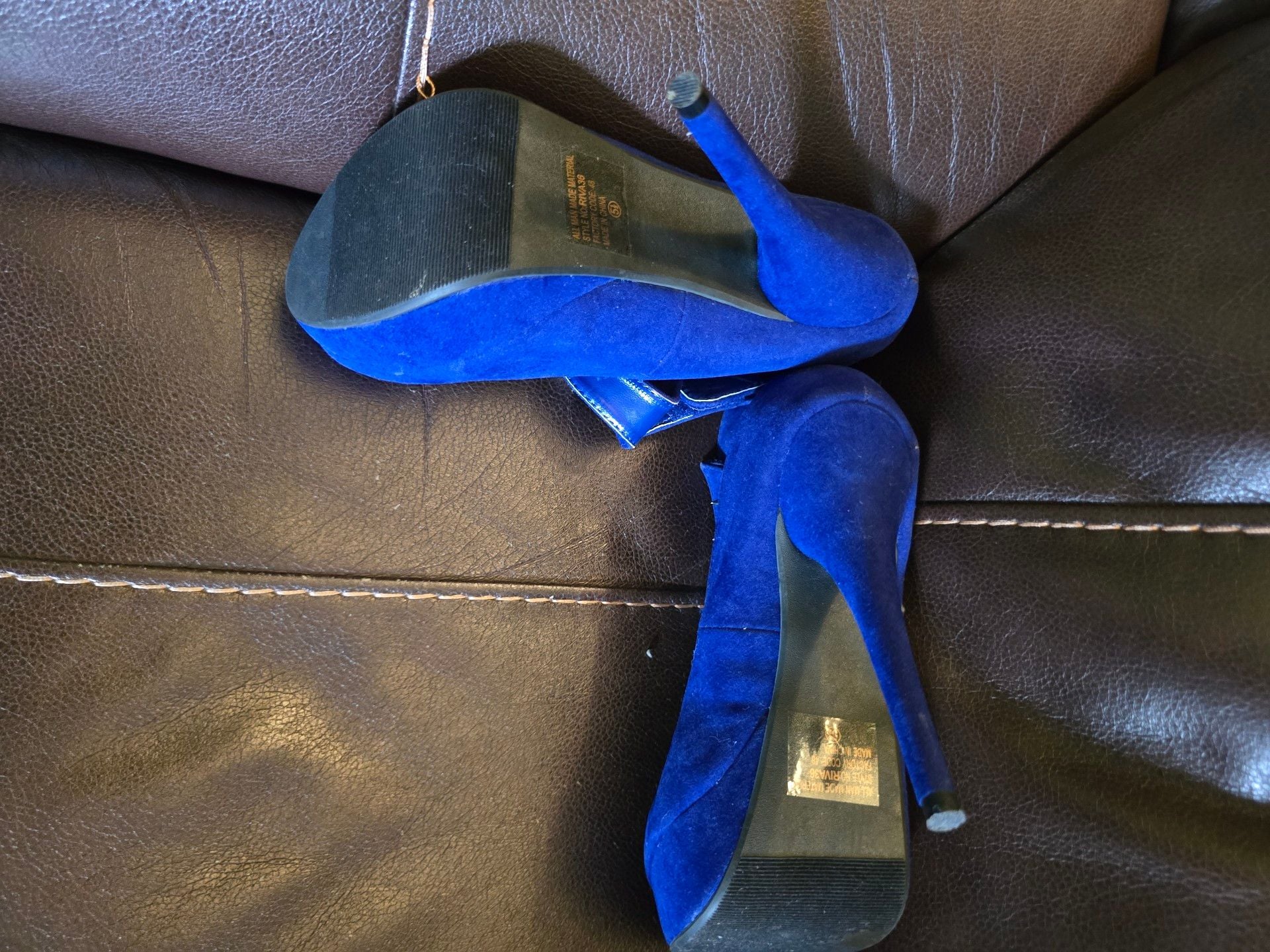 Wild Pair Emery Blue Spiked Heels Pumps 5
