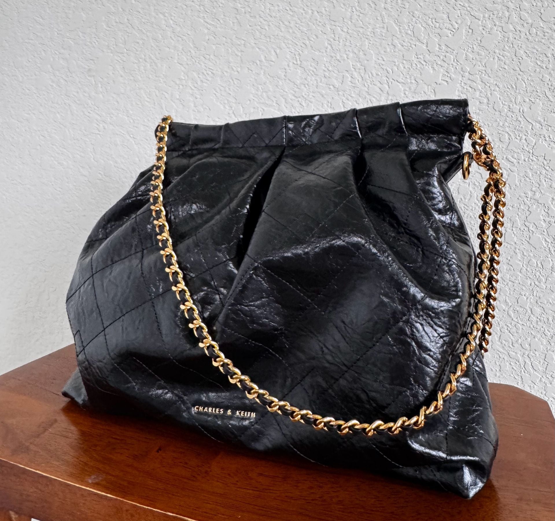 Charles & Keith Duo Quilted Chain Hobo Bag Size L Black 2