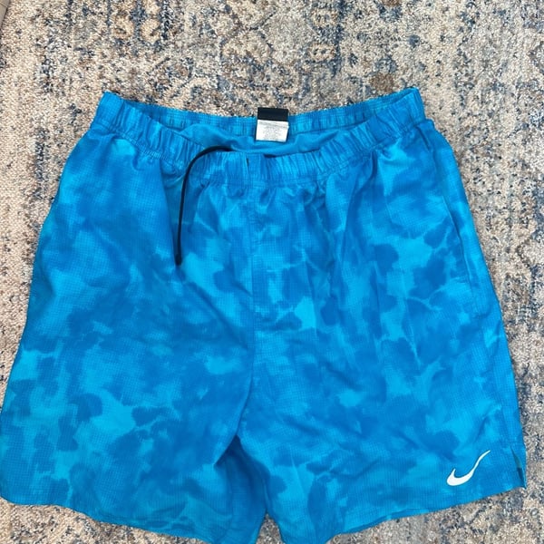 Nike Club Aop Flow Shorts Size M Blue Cloud Dye Volley