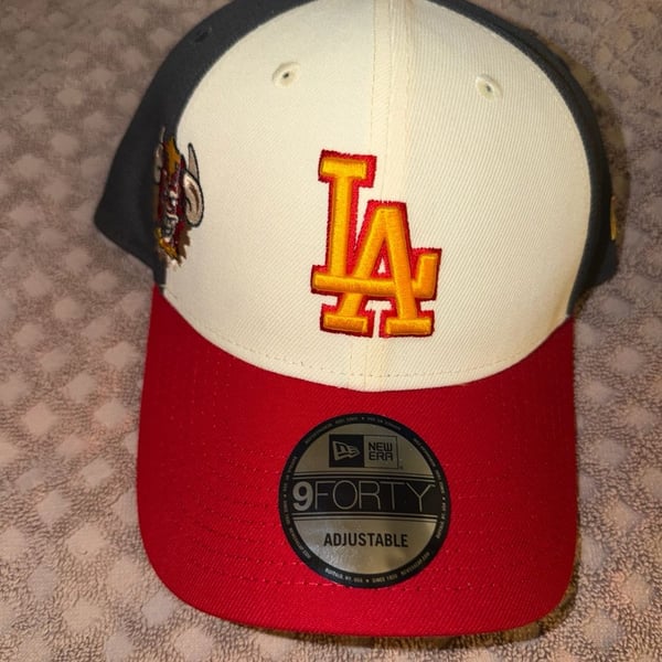 New Era Los Angeles Dodgers 9FORTY Adjustable Hat One Size Fits Most