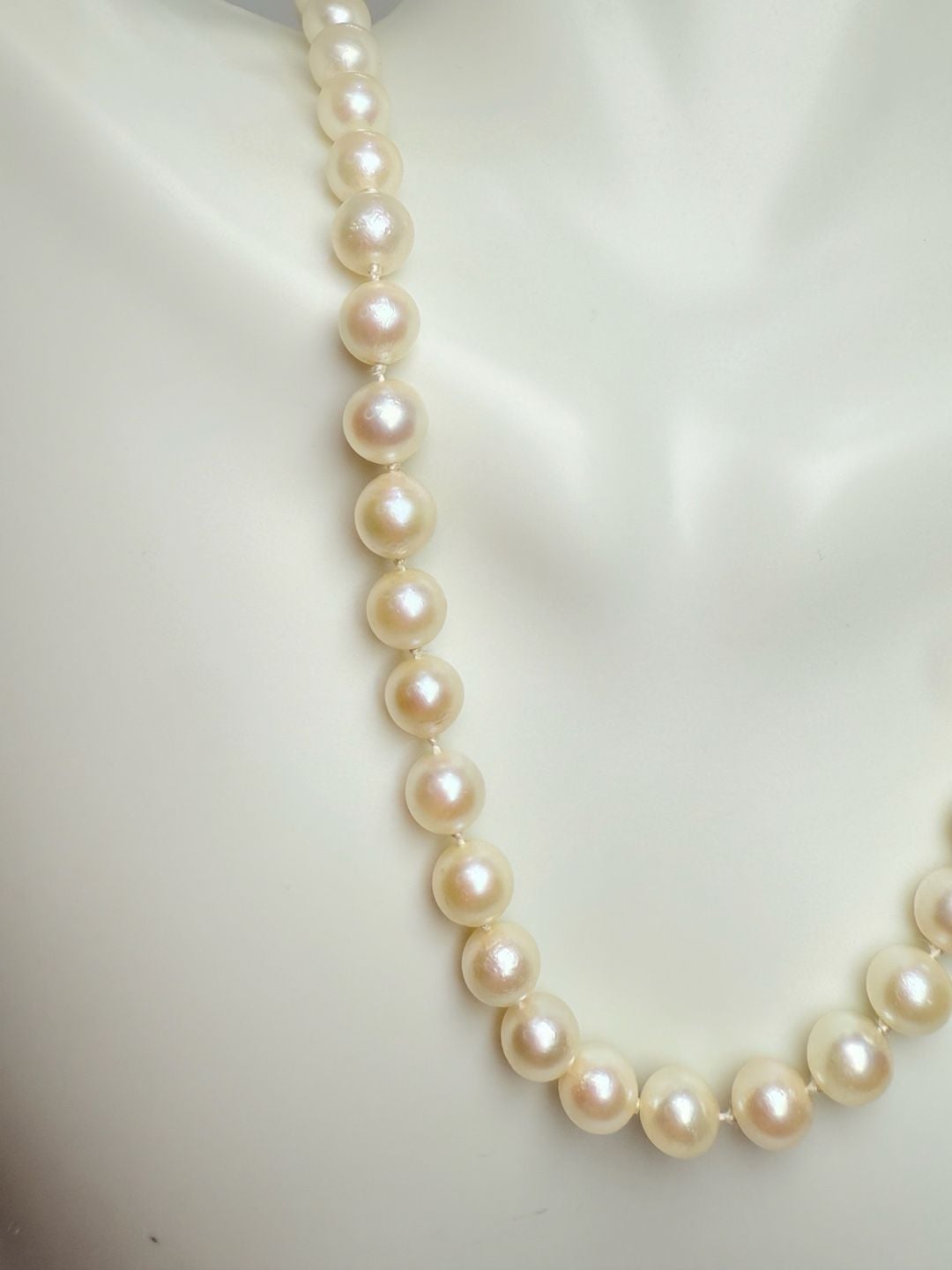 14K Yellow Gold Clasp 18” Lustrous Cultured Pearl Strand Necklace! 12