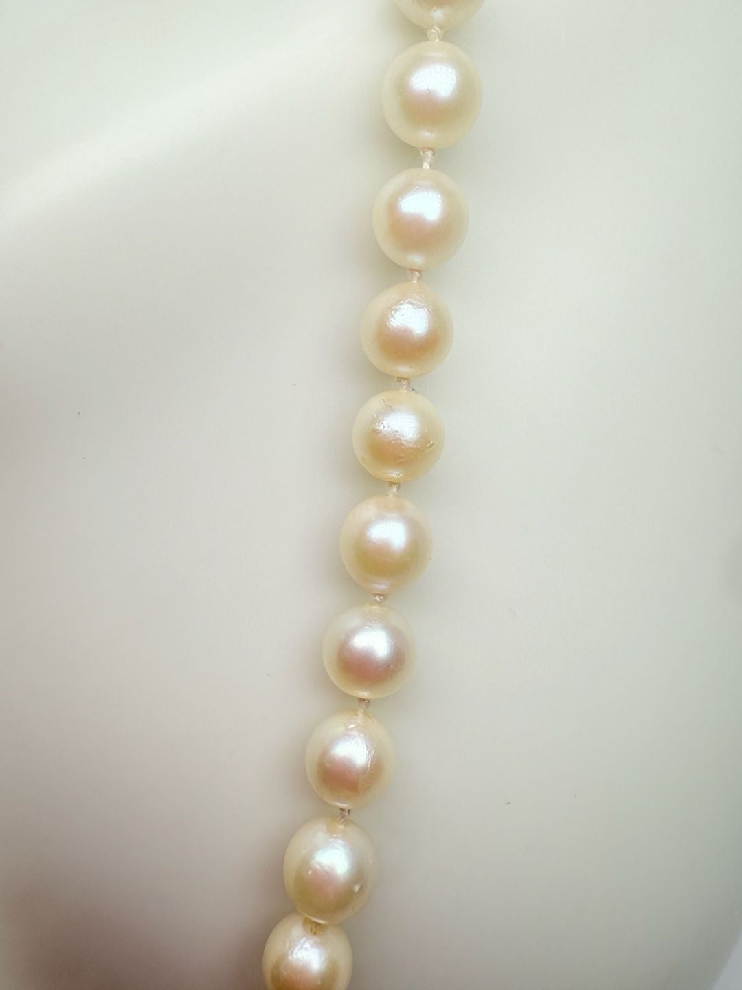14K Yellow Gold Clasp 18” Lustrous Cultured Pearl Strand Necklace! 15