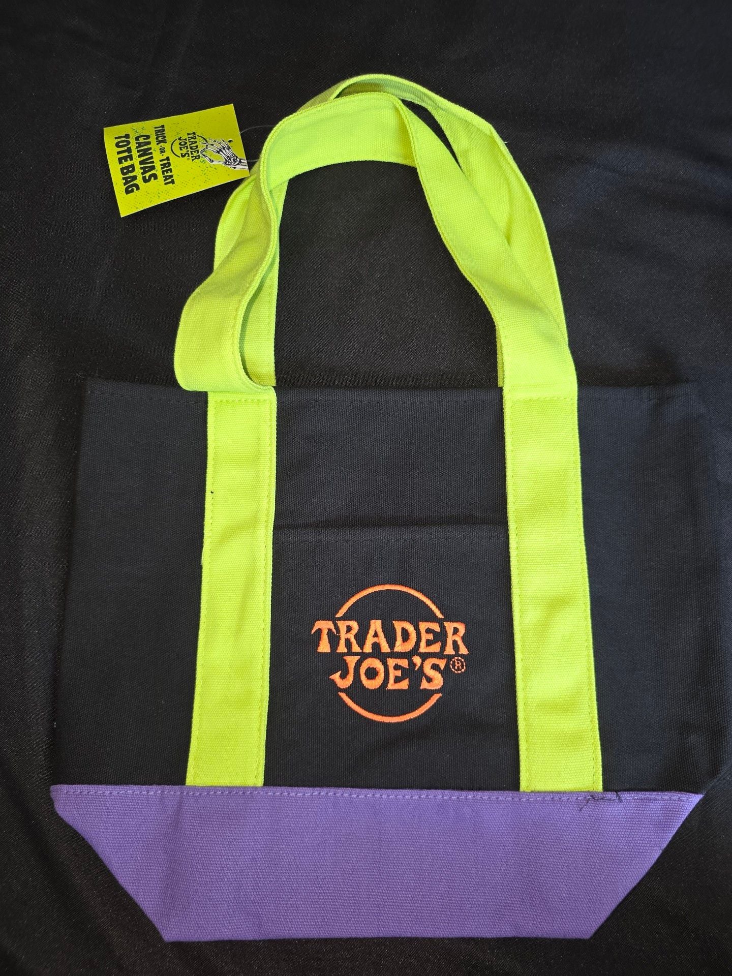 Trader Joe's Trick-or-Treat Canvas Tote Bag Set of 4 New 4