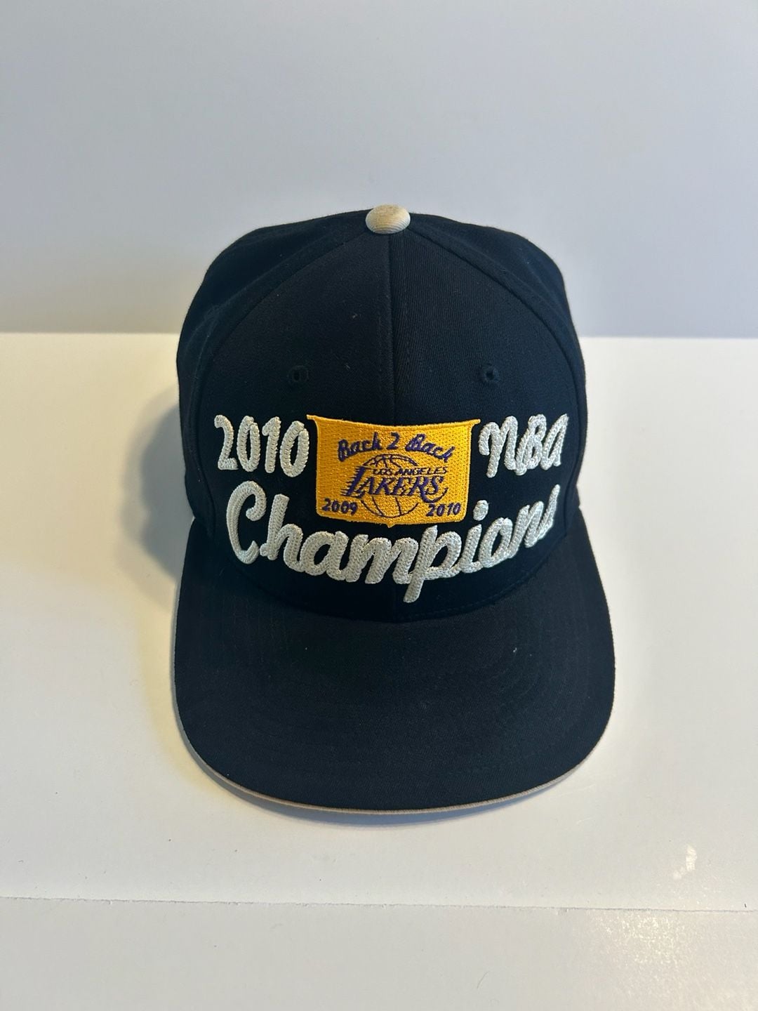 Adidas Los Angeles Lakers 2010 NBA Champions Hat Black 2