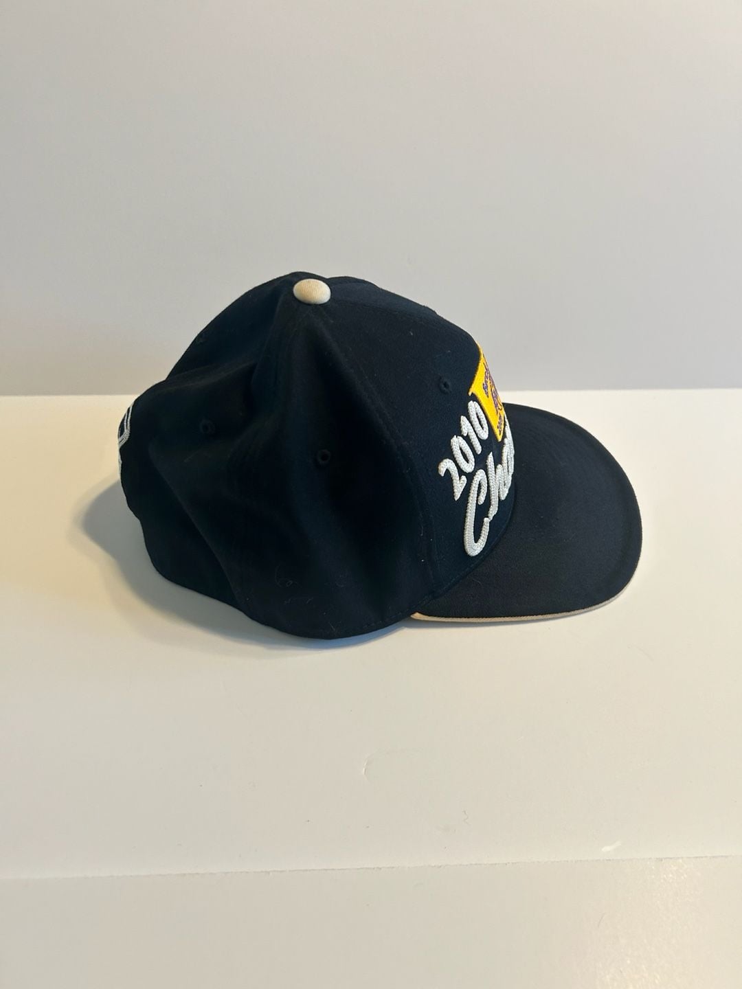 Adidas Los Angeles Lakers 2010 NBA Champions Hat Black 3