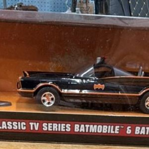 Jada Toys Classic TV Series Batmobile & Batman Die-Cast Car