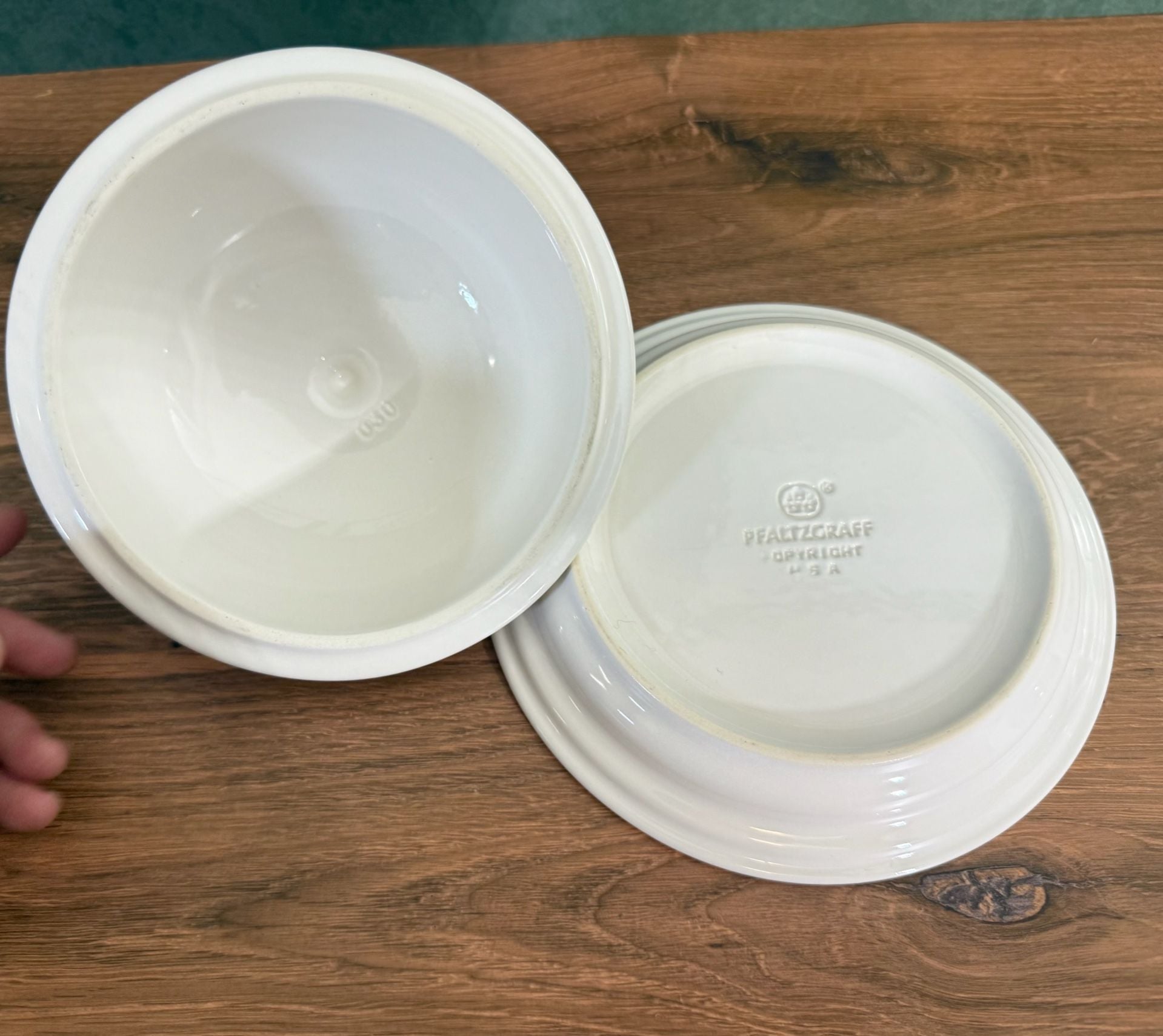 Pfaltzgraff Hearth Round Cheese Dish And Lid White 4
