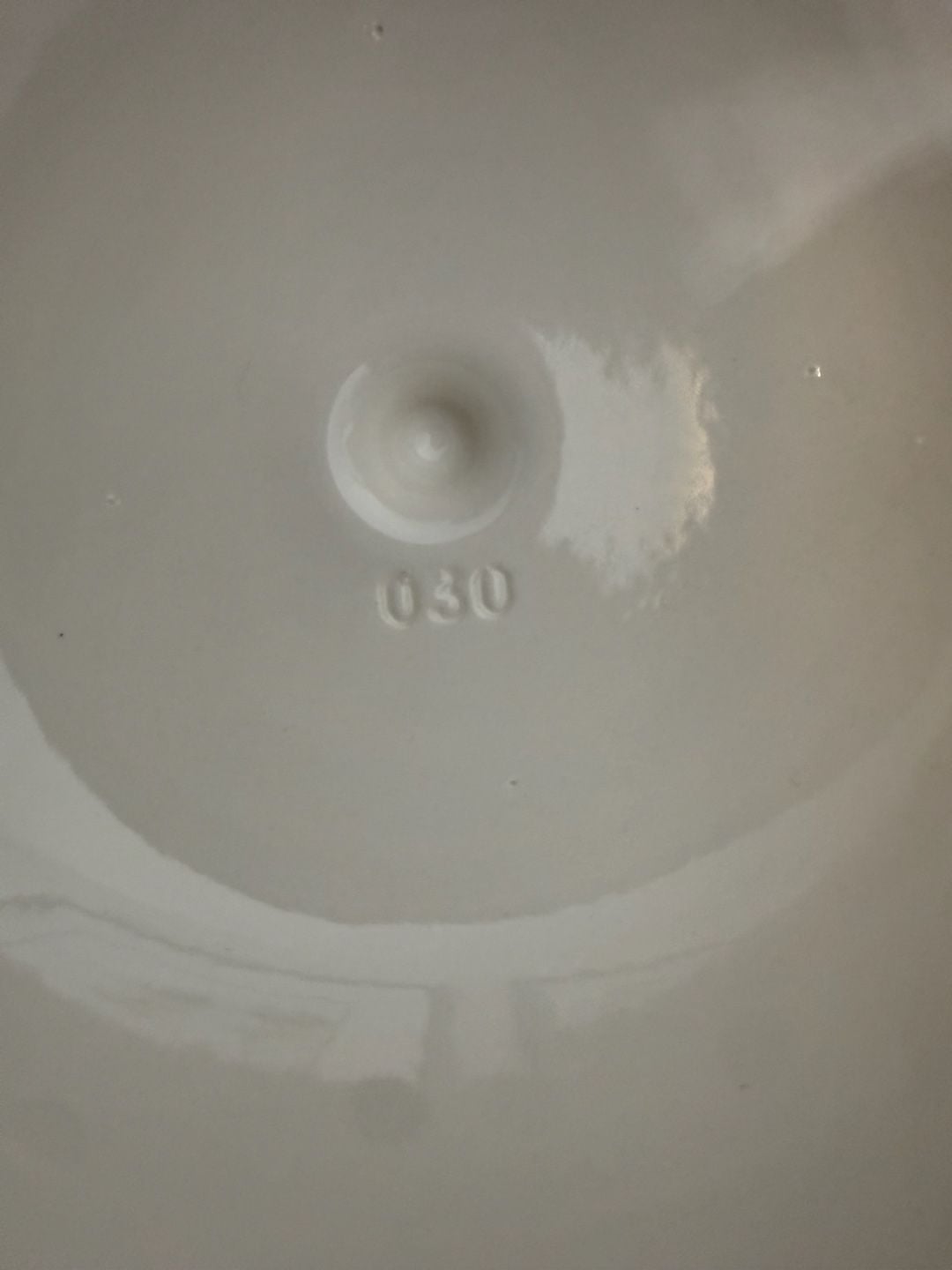 Pfaltzgraff Hearth Round Cheese Dish And Lid White 5