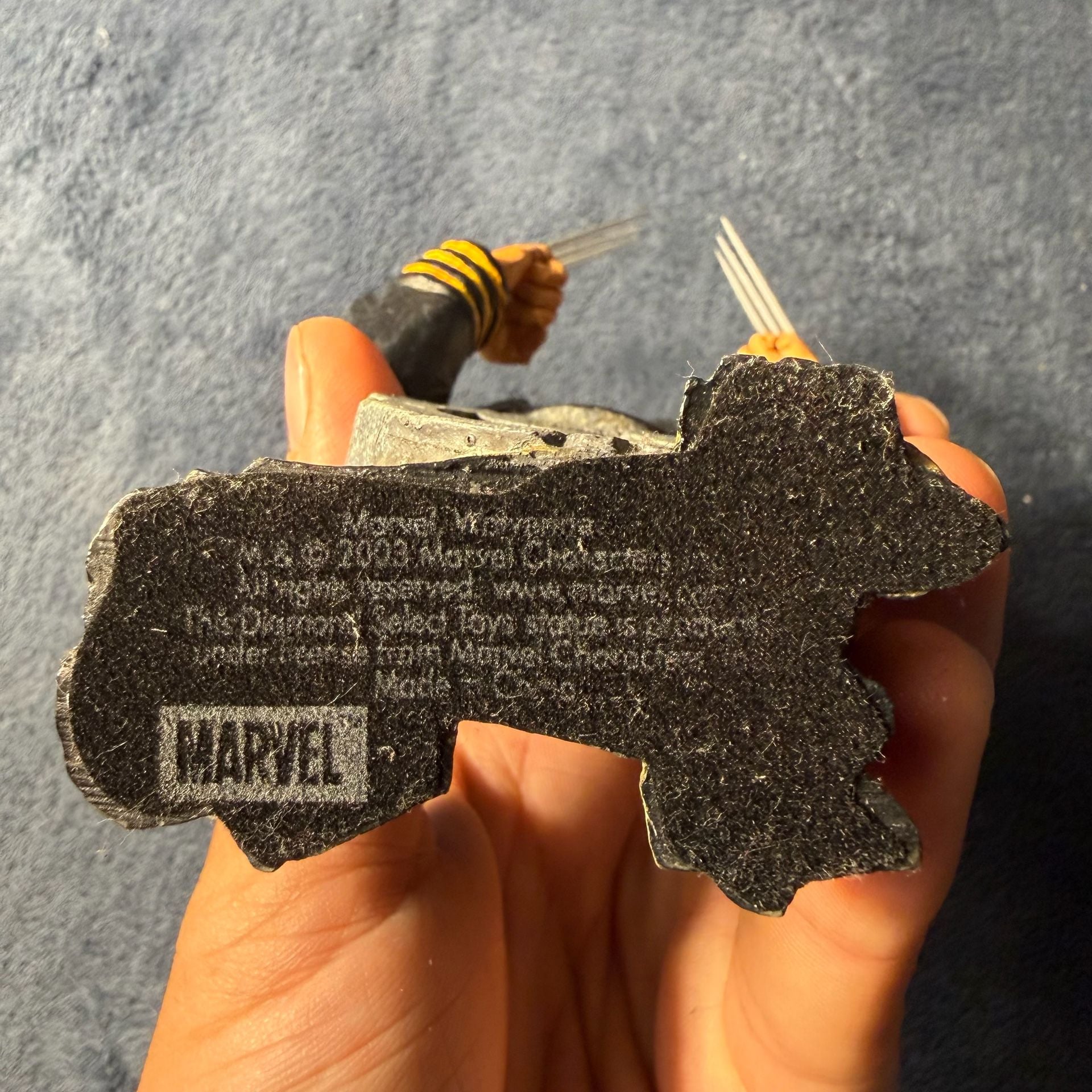 Diamond Select Wolverine Resin Bust Frank Quitely 6