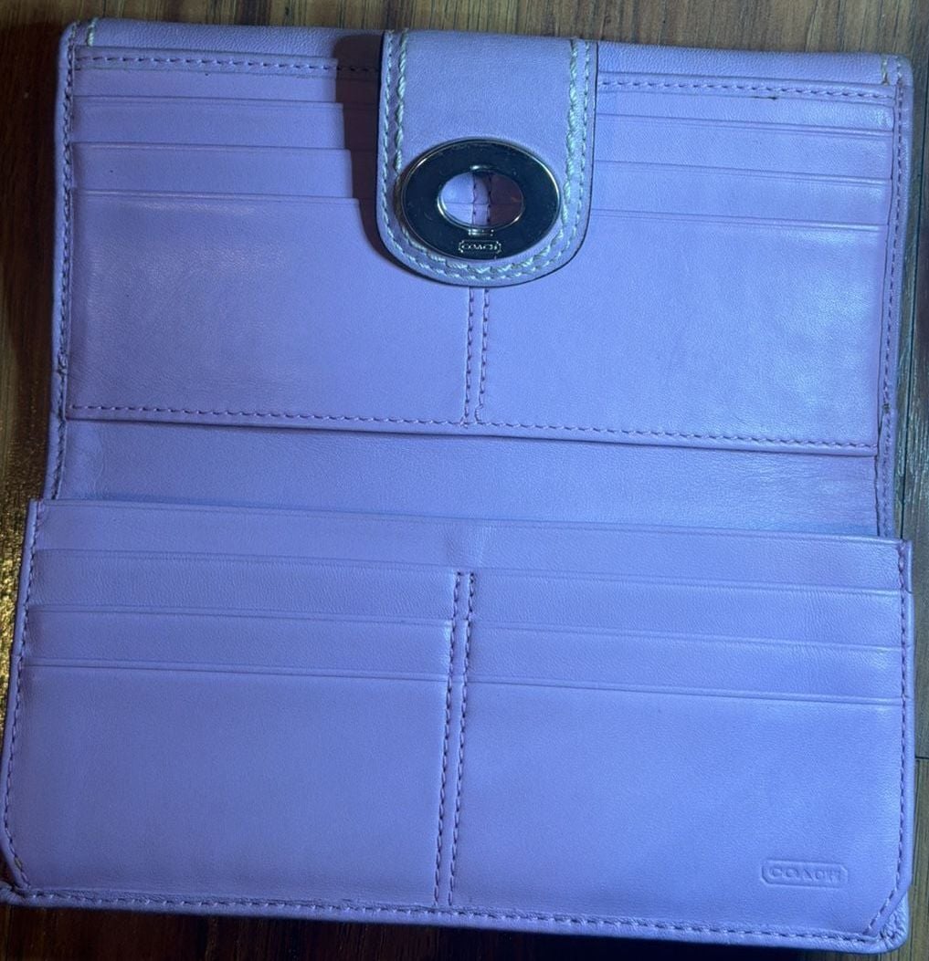 Coach Lavender Leather Turnlock Wallet 9