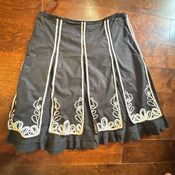 Mix Nouveau Petite Size PM Black White Embroidered Skirt