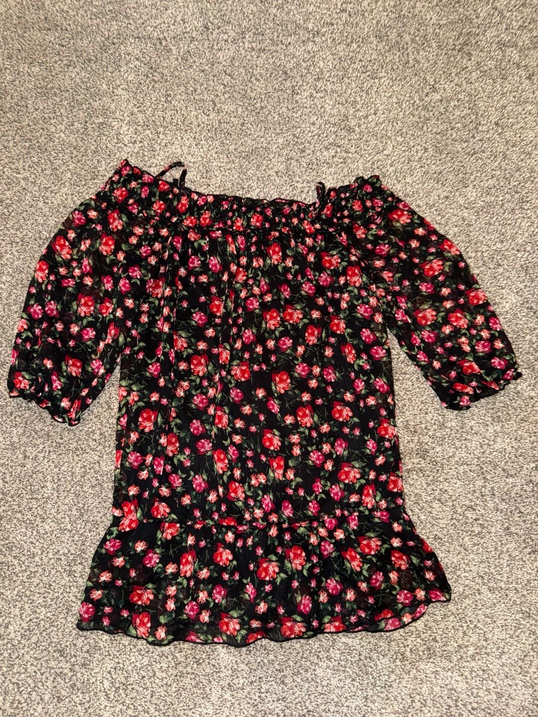 BCX Floral Off-the-Shoulder Smocked Top Size S Black Red Rose Peplum 2
