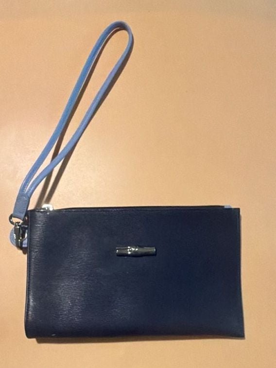 Authentic Longchamp Roseau Flat Wristlet 2
