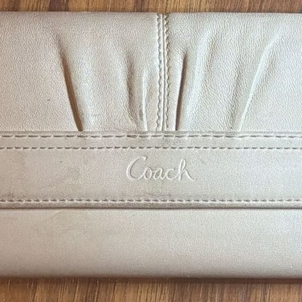 Coach Soho Pleated Trifold Wallet White Leather Long Clutch