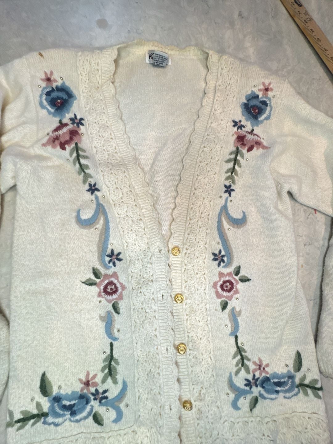 Koret Floral Embroidered Cardigan Size S Cream Beaded Scalloped 3