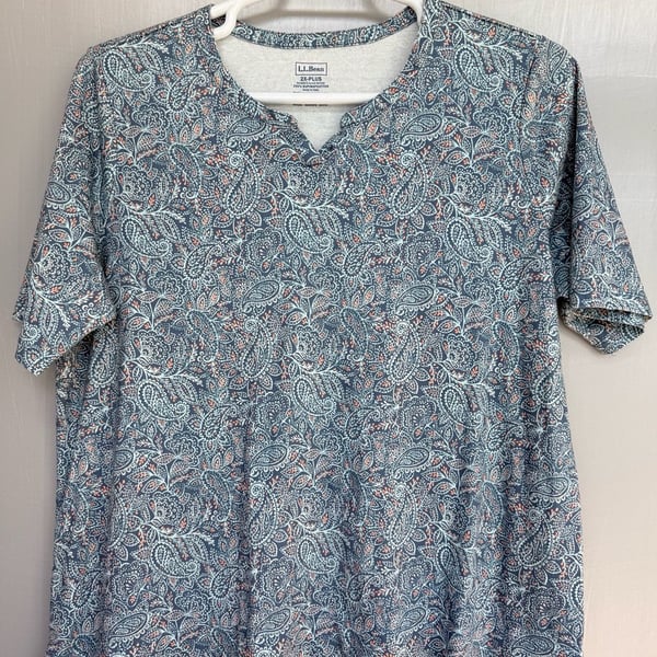 L.L.Bean Split Neck Tee Size 2X-Plus Blue Paisley Supima Cotton