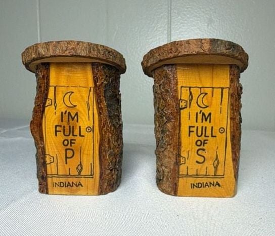 Vintage Wooden Outhouse Salt and Pepper Shakers I'm Full of P and S Indiana 1