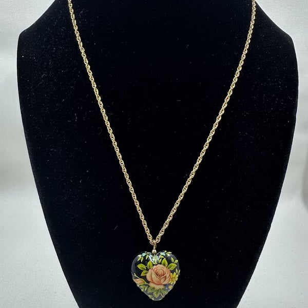 Vintage Style Black Heart Floral Rose Pendant Necklace Gold Tone Chain