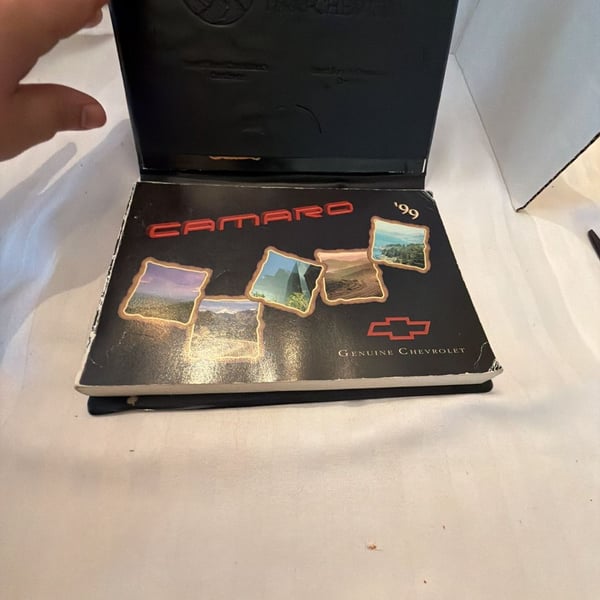 Chevrolet 1999 Camaro Owner's Manual Portfolio