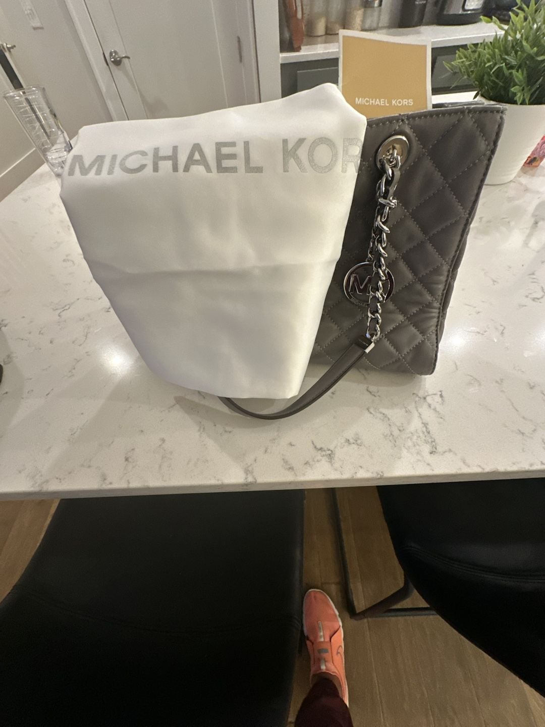 Michael Kors Susannah Large Quilted Tote Handbag Pearl Grey 4