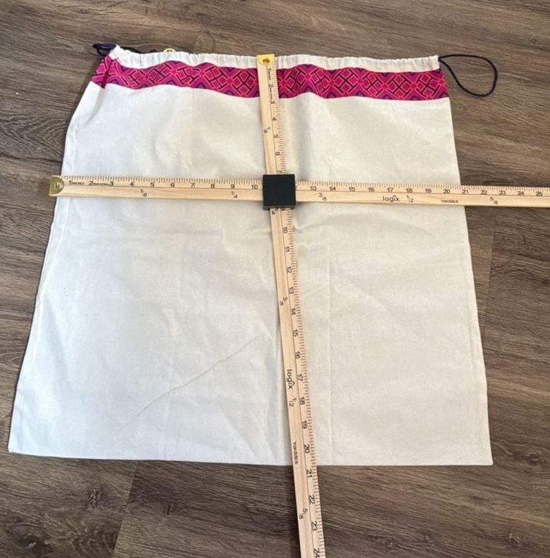 Tory Burch Dust Bag Drawstring Pouch White Magenta Geometric Print 4