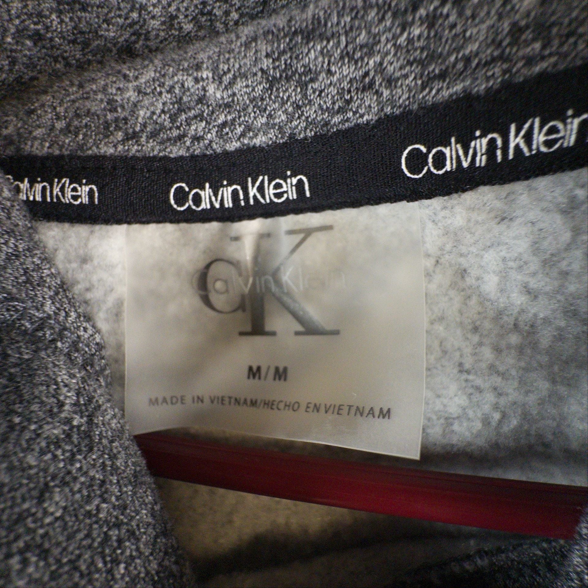 Calvin Klein 4