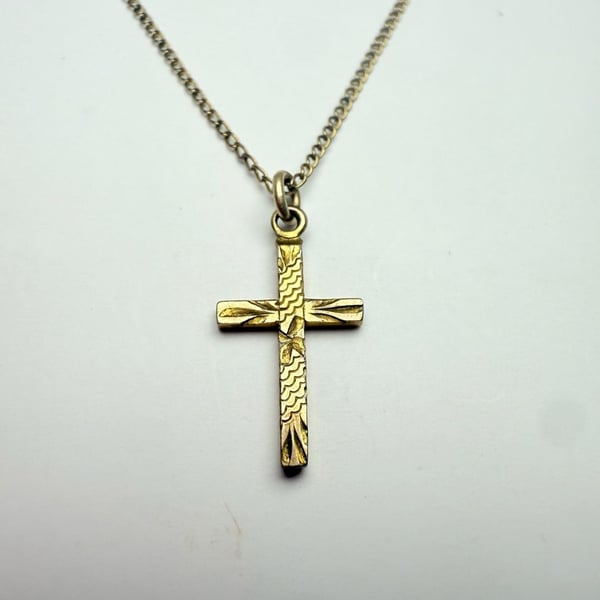 Vintage 14k Gold Filled Etched Cross Pendant Necklace