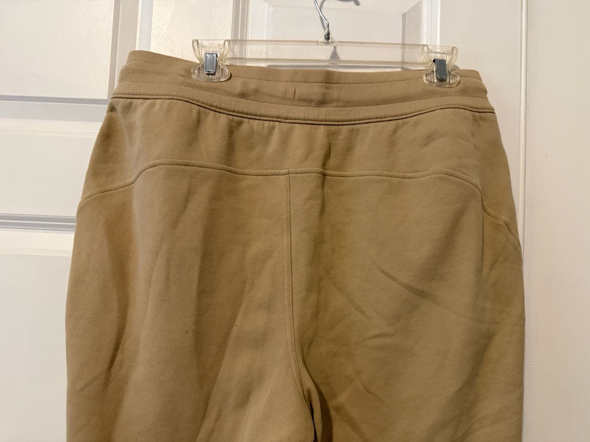 Lululemon Scuba High-Rise Jogger Tan Sweatpants Size 14 9