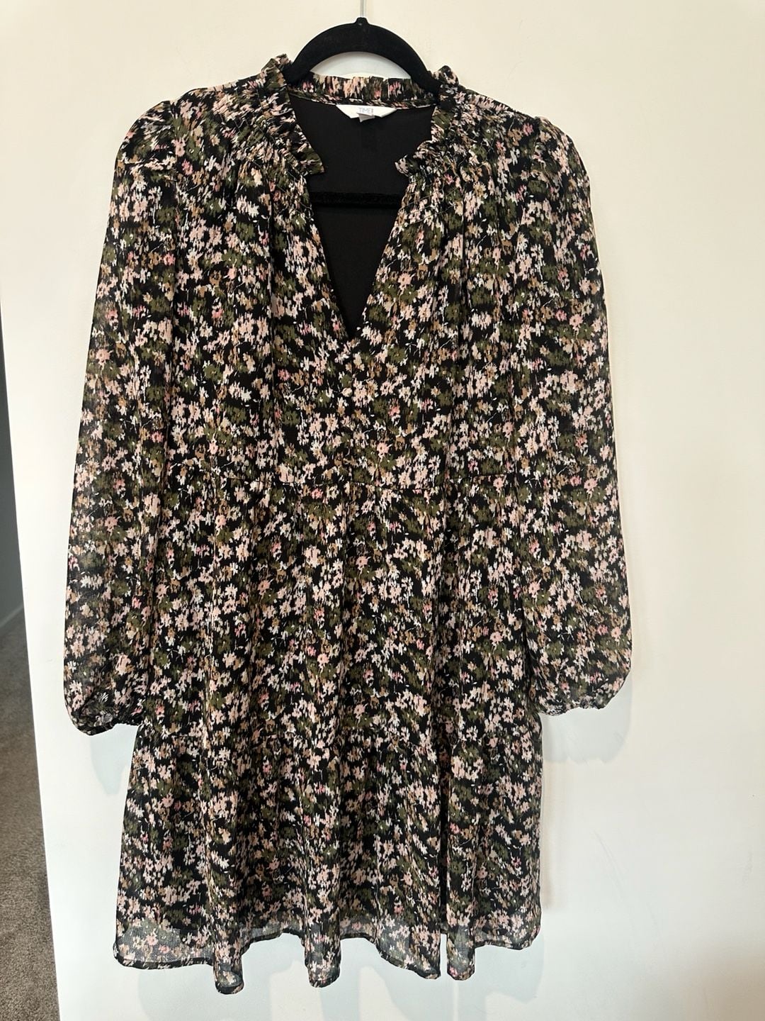 Time And Tru Dress Size S (4-6) Black Floral Long Sleeve Ruffle Neck 2
