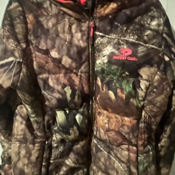 Mossy Oak Puffer Jacket Size L (12-14) Camo Hooded Pink Lining