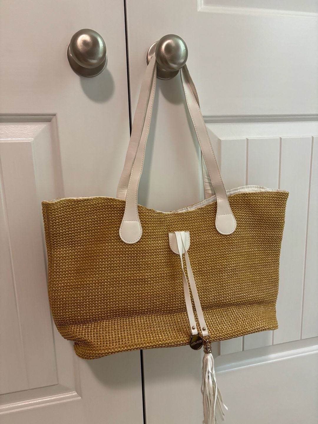 Joico Summer Tote Bag Straw Woven White Trim Tassel 2
