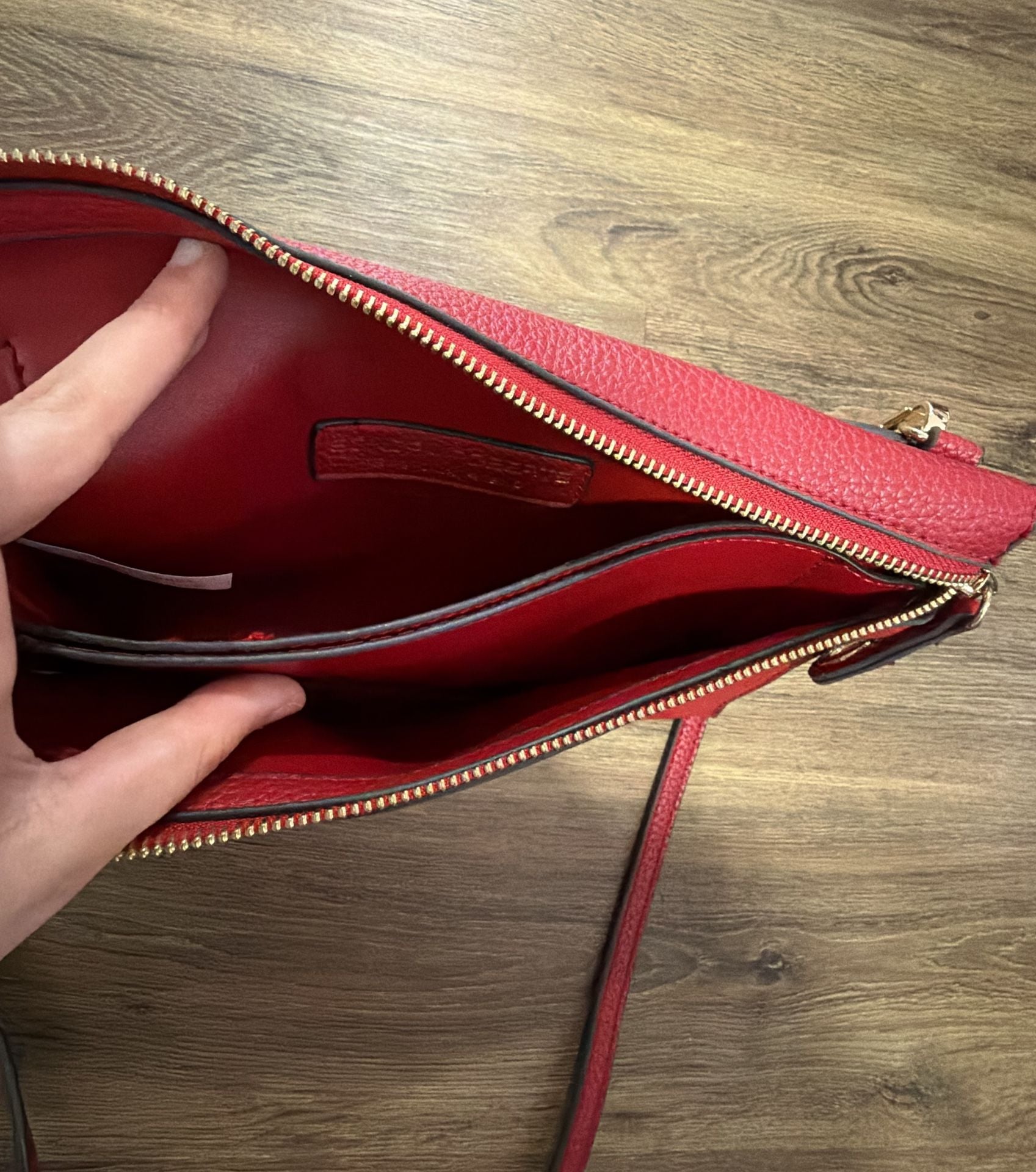 Sondra Roberts Red Pebbled Leather Crossbody Bag Wristlet 7