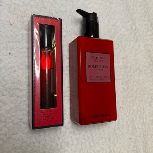 Victoria's Secret Bombshell Intense Lotion Set 8.4 oz