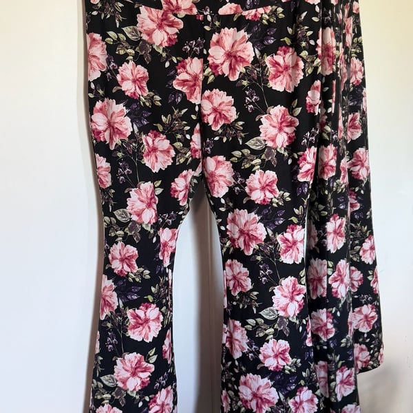 Floral Print Flare Pants