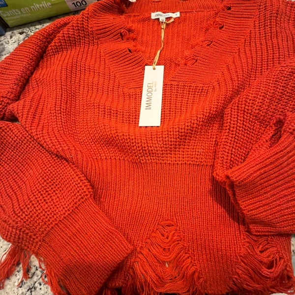 Immodel Distressed Knit Sweater Size S Red Fringe V-Neck