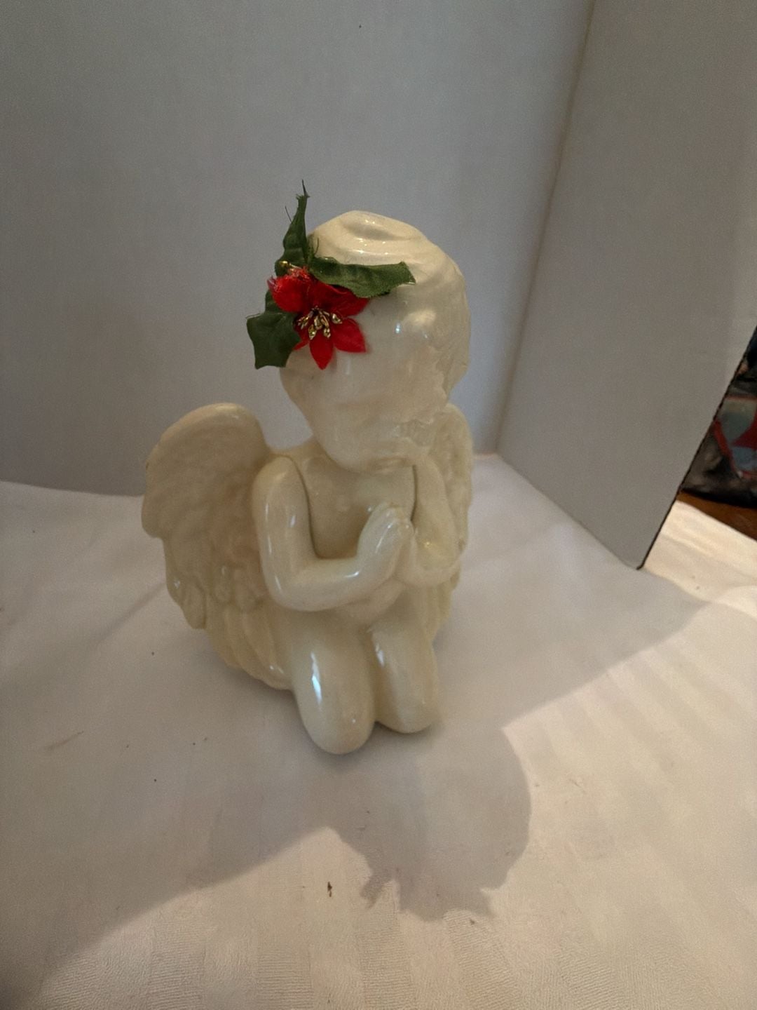 Vintage Ceramic Praying Angel Figurine With Poinsettia 2