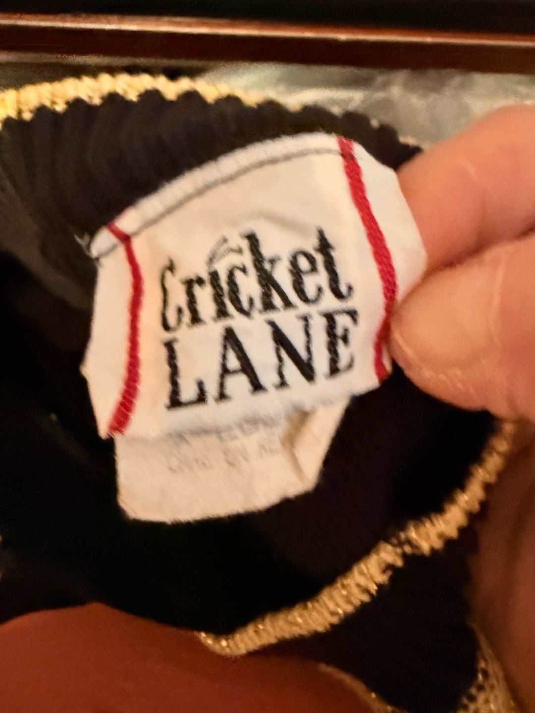 Cricket Lane Snowflake Vintage Sweater XL Black Gold Metallic 5