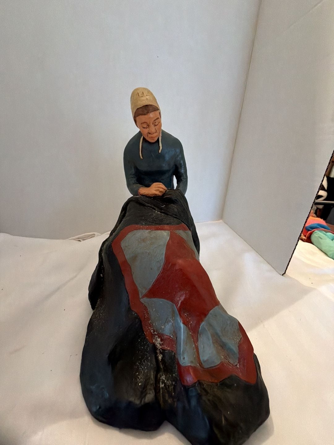 Vintage Amish Quilter Figurine Folk Art Statue 1