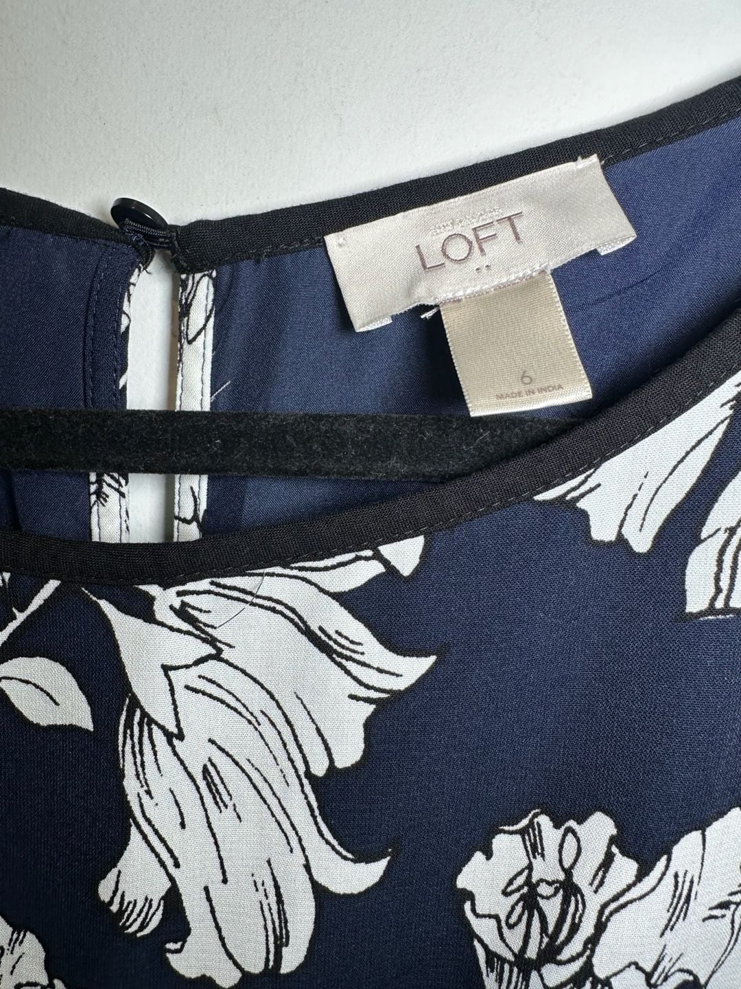 Loft Fit And Flare Dress Size 6 Navy White Floral Sleeveless 4