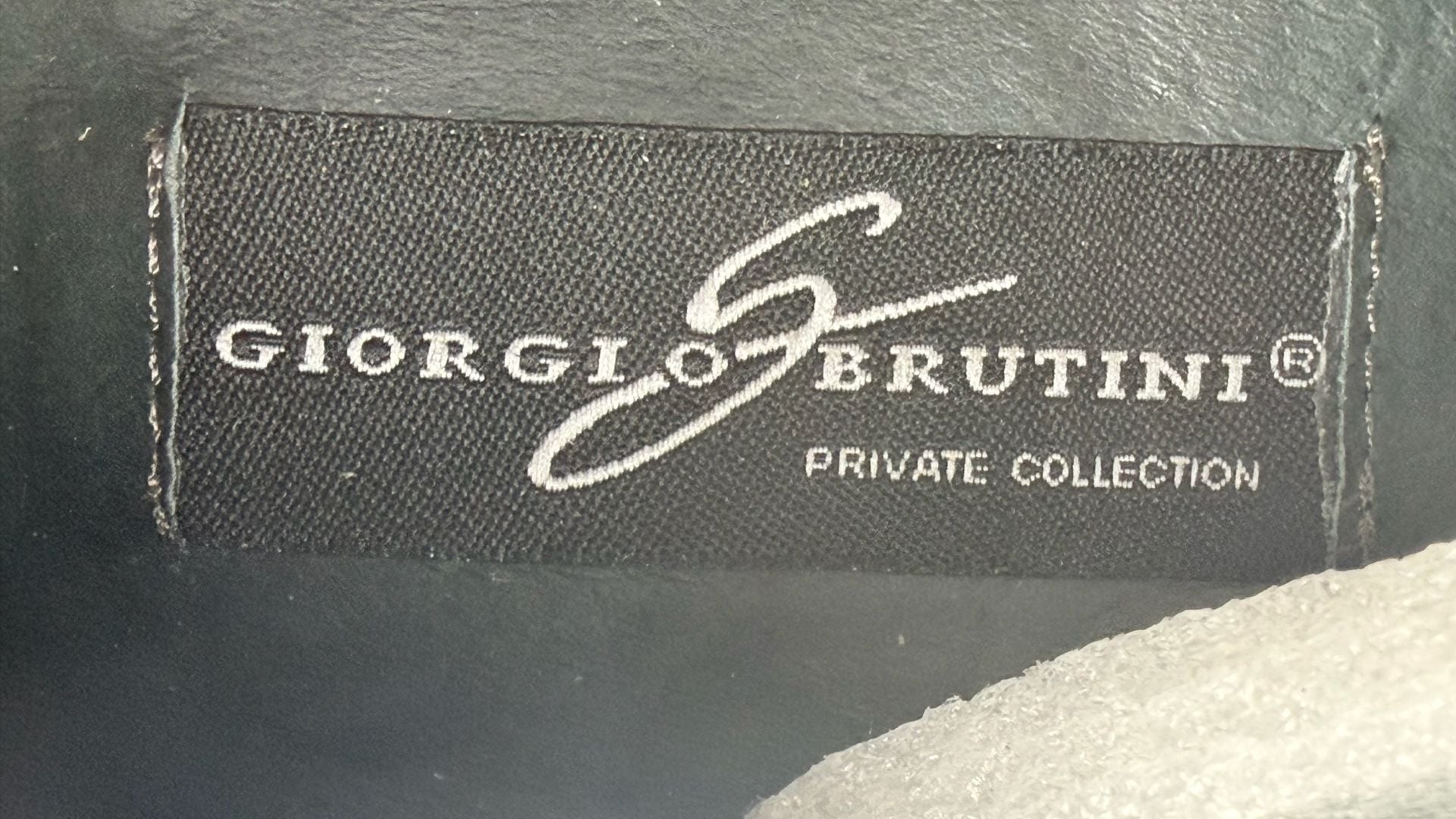 Giorgio Brutini Pink And White Crocodile Print Square Toe Shoes 8