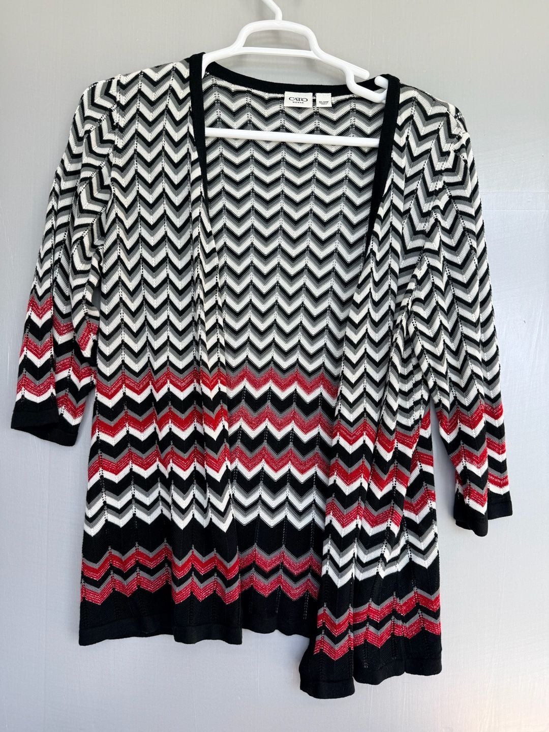 Cato Woman Cardigan Sweater Size 22/24W Black White Red Chevron Print 2