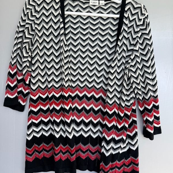 Cato Woman Cardigan Sweater Size 22/24W Black White Red Chevron Print