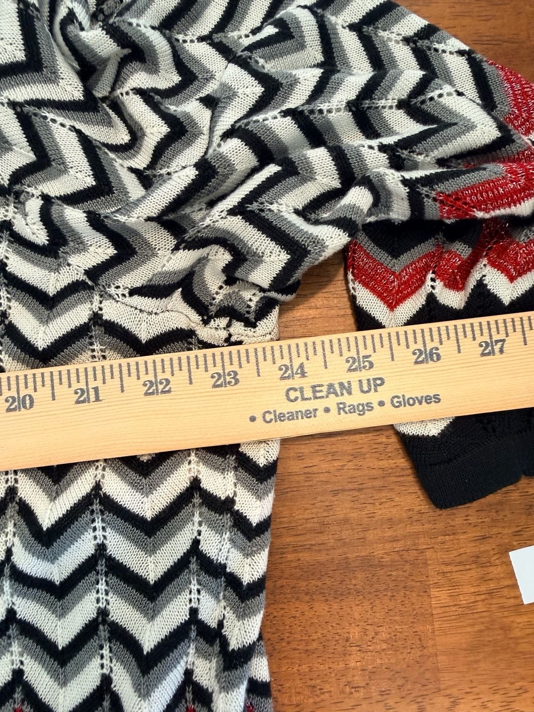Cato Woman Cardigan Sweater Size 22/24W Black White Red Chevron Print 8