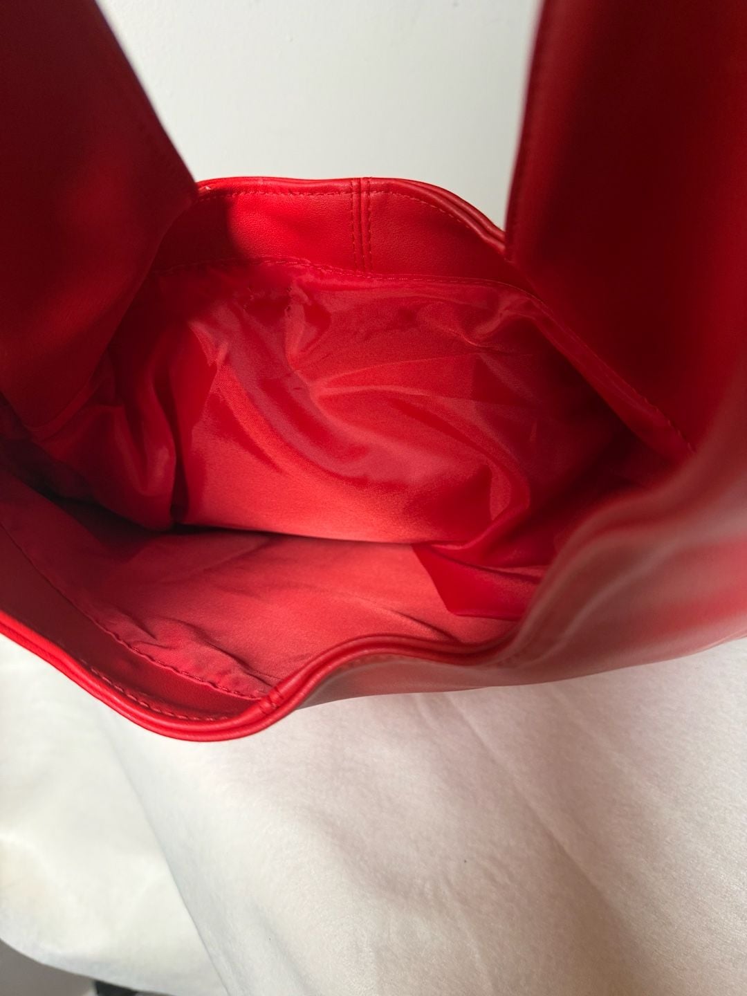 Kylie Jenner Cosmic Red Logo Shoulder Bag 5