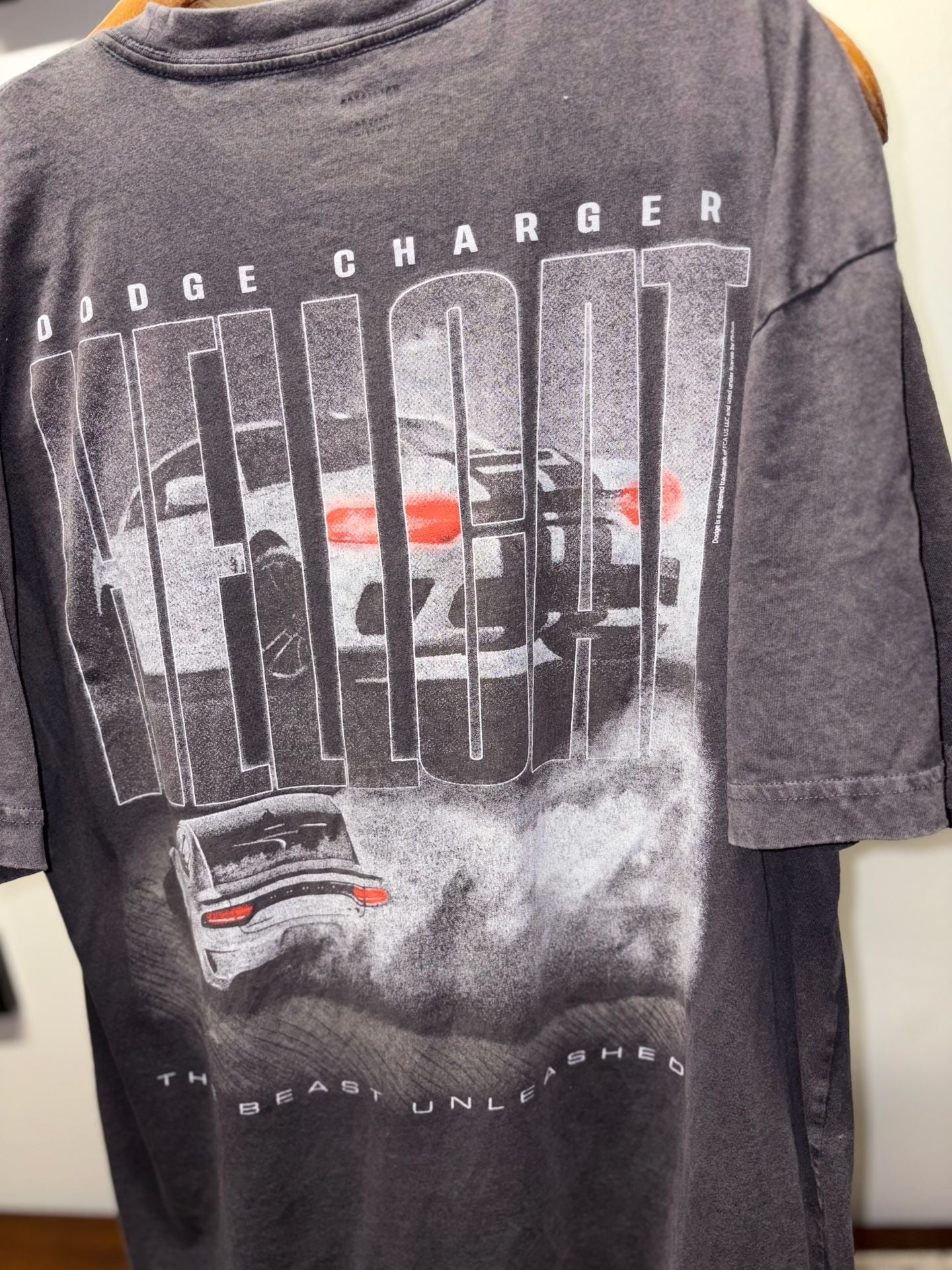 Hollister Dodge Charger Hellcat Boxy Fit T-Shirt Size L 9
