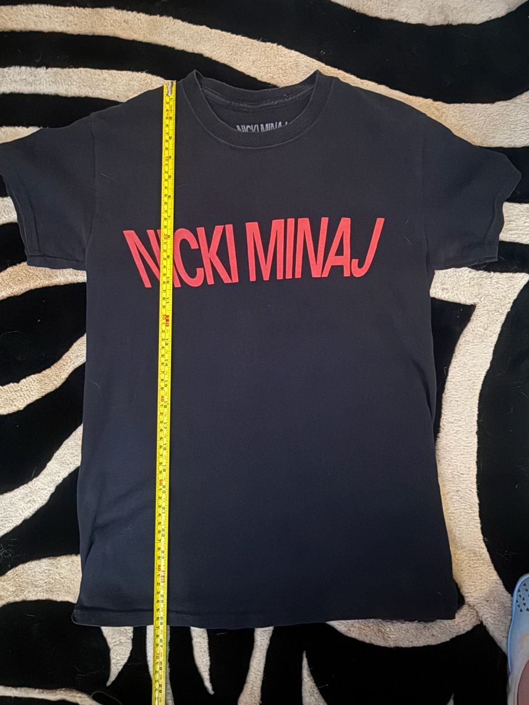 Nicki Minaj Graphic T-Shirt Size S Black Red UFO Sci-Fi 5