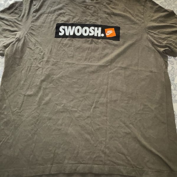 Nike Swoosh T-Shirt Size XL Khaki Green Bumper Box Logo Graphic Tee