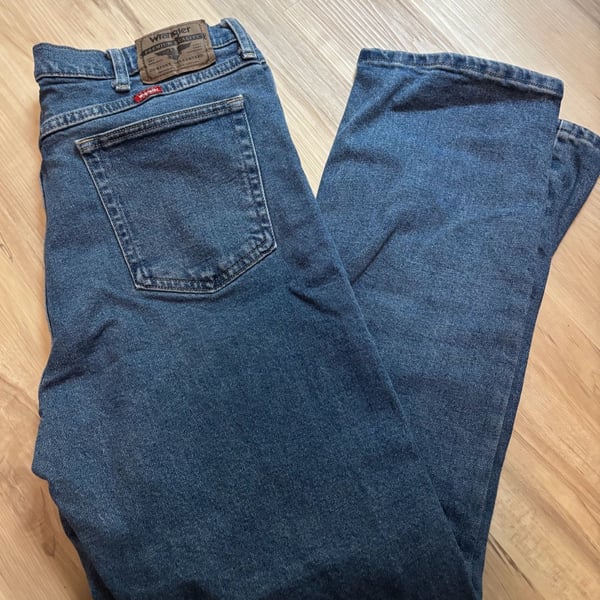Wrangler Premium Quality Jeans Size 36 x 30 Blue Denim Relaxed Fit